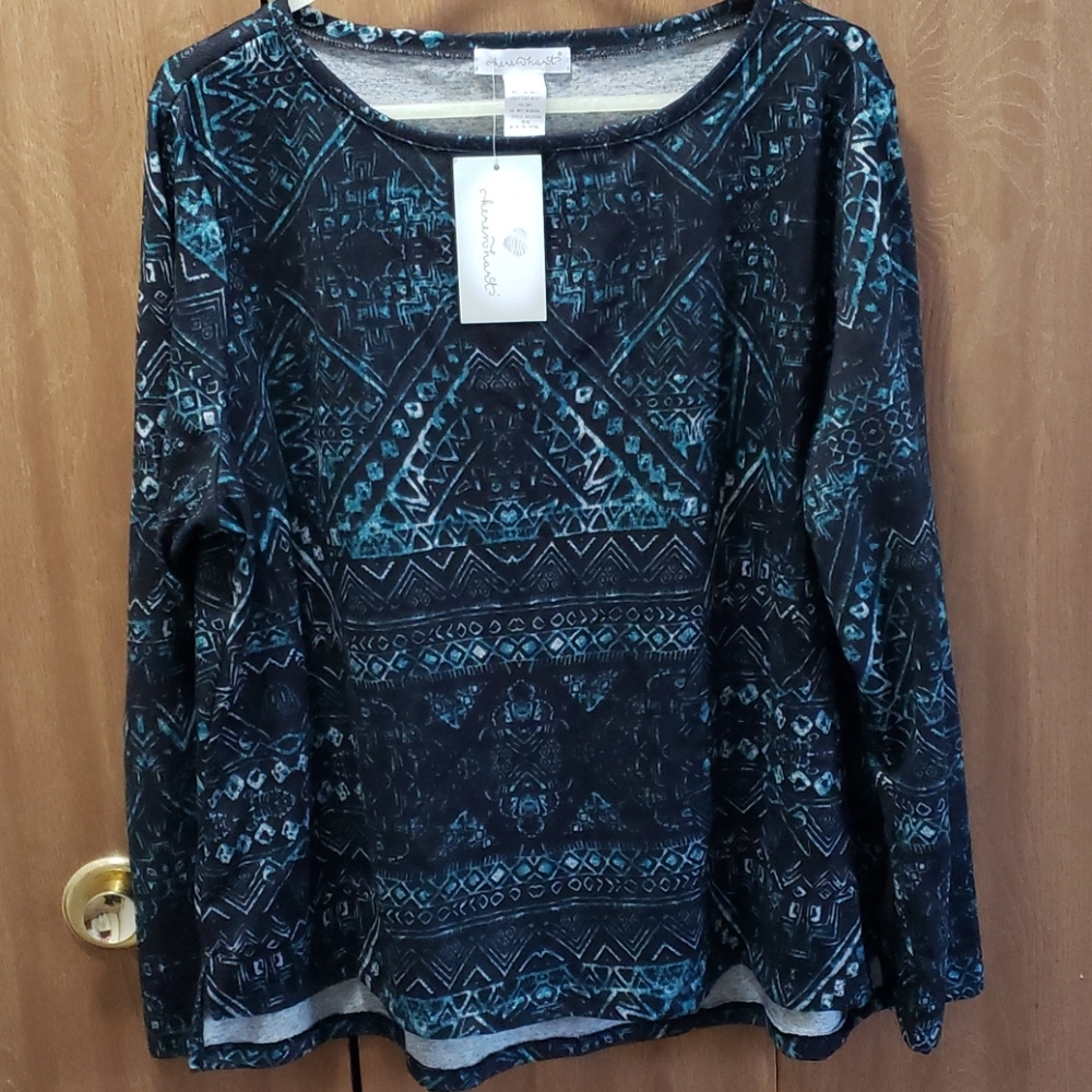 Long sleeved geometric patterned blouse